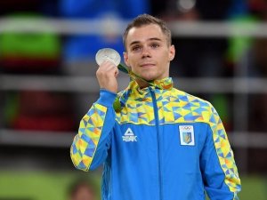 Фото: Ще одна медаль для України: спортивний гімнаст Олег Верняєв здобув срібло