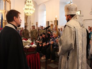 Полтава прощалася із доблесним майором Денисом Лесняком (ФОТО)