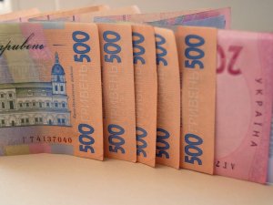 Полтавські поштарі отримають по 600 гривень премії