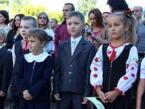 У полтавській школі №20 Перший дзвоник відбувся із міським головою (ФОТО)