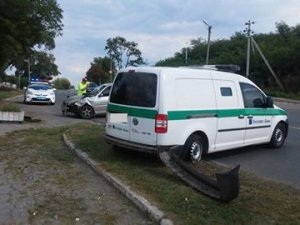 Фото: У Полтаві нетверезий водій влаштував ДТП