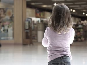 У Полтаві шестирічна дівчинка загубилася, а батьки її не шукали