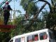 Фото: У Полтаві після ДТП авто не могли визволити з-під стовпа