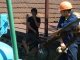 Фото: У Полтаві після ДТП авто не могли визволити з-під стовпа