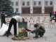 Фото: Біля Полтавської облдержадміністрації просять повернути сільський клуб, дитсадок та водонапірну башту