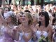 Фото: У Полтаві наречені поставили рекорд (фоторепортаж)