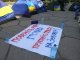 Фото: У Полтаві на мітинг проти директора школи відповіли мітингом