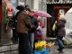 Фото: Чоловіки зичать полтавкам на 8 Березня кохання, а жінки хочуть його кожного дня. Фоторепортаж