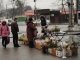 Фото: Чоловіки зичать полтавкам на 8 Березня кохання, а жінки хочуть його кожного дня. Фоторепортаж