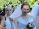 Фото: На Марші наречених у Полтаві учасниці вражали оригінальністю весільних суконь: фоторепортаж