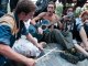 Фото: У Полтаві молодь вшанувала пам’ять лідера гурту "Король и Шут" піснями та свічками