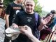 Фото: У Полтаві молодь вшанувала пам’ять лідера гурту "Король и Шут" піснями та свічками