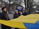 Фото: Третю годину на Євромайдані у Полтаві не розходяться люди. Фоторепортаж
