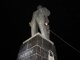 Фото: Полтавського "Леніна" переплавлять на церковні дзвони. Як падав - фото