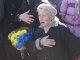 Фото: Сотні полтавців поклали квіти до пам’ятника Шевченка у день 200-річчя з дня народження (оновлено, фото)