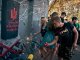 Фото: На графіті-меморіалі загиблим Героям України замість таблички - щит майданівця