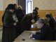 Фото: Голови ДВК Полтави: явка виборців під час повторного голосування низька (ФОТО, ВІДЕО)