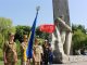 Фото: Комуністичний прапор і георгіївська стрічка: у Полтаві вшанували жертв війни (ФОТО)
