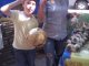 Фото: У Полтаві продавали гігантський диво-часник: 30 гривень за зубок