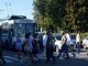 Фото: Учні полтавської школи №3 та їхні батьки перекрили дорогу у центрі міста